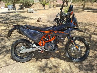 KTM 690 Enduro 2019-thumb-1