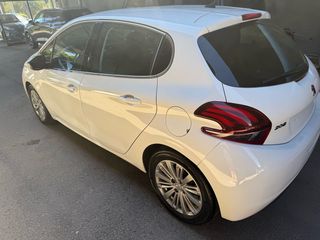 Peugeot 208 2018 1.2 pure tech Allure-thumb-4