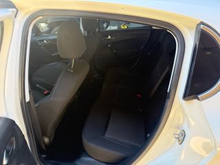 Peugeot 208 2018 1.2 pure tech Allure-thumb-10