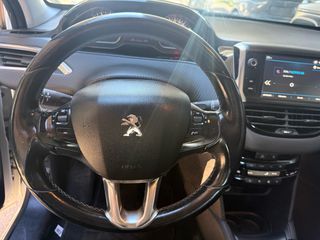 Peugeot 208 2018 1.2 pure tech Allure-thumb-15