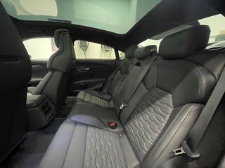 Audi RS e-tron GT 2026 RS e-tron GT performance 843 hp-thumb-41