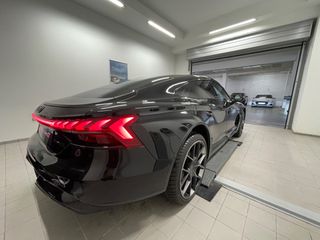 Audi RS e-tron GT 2026 RS e-tron GT performance 843 hp-thumb-10