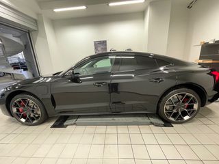 Audi RS e-tron GT 2026 RS e-tron GT performance 843 hp-thumb-11