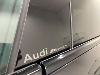 Audi RS e-tron GT 2026 RS e-tron GT performance 843 hp-thumb-14