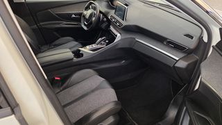 Peugeot 3008 2019 1.5 Blue-HDi Allure-thumb-8