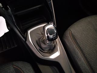 Peugeot 208 2025 1.2 PURETECH 100 STYLE-thumb-17