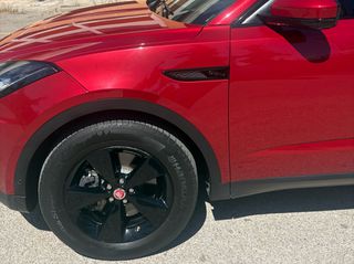 Jaguar E-Pace 2021 R-dynamic 250hp black line-thumb-4
