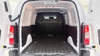 Opel Combo 2026 CARGO 1.5 DIESEL 102 L2H1 3 SEATS/OPEL BESIKOS-thumb-16