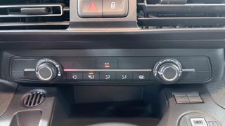 Opel Combo 2026 CARGO 1.5 DIESEL 102 L2H1 3 SEATS/OPEL BESIKOS-thumb-33