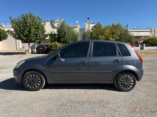 Ford Fiesta 2004-thumb-2