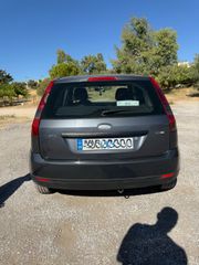 Ford Fiesta 2004-thumb-3