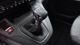 Opel Combo 2026 LIFE EDITION 1.5 DIESEL 102 L2H1 7 SEATS/OPEL BESIKOS-thumb-39