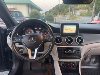 Mercedes-Benz CLA 220 2013-thumb-20