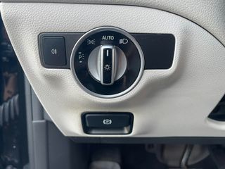 Mercedes-Benz CLA 220 2013-thumb-22