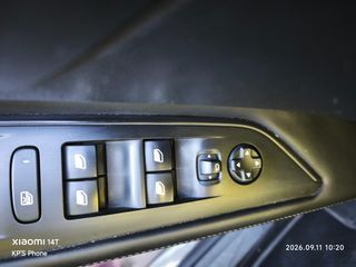 Peugeot 3008 2018 1.5 BlueHDi Allure-thumb-26