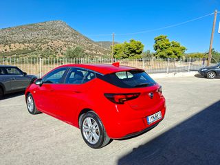 Opel Astra 2018-thumb-2