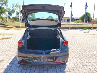 Opel Astra 2016-thumb-10