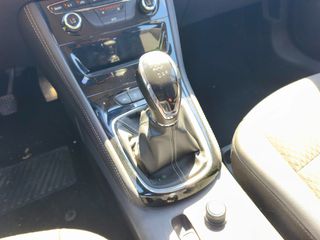 Opel Astra 2016-thumb-13