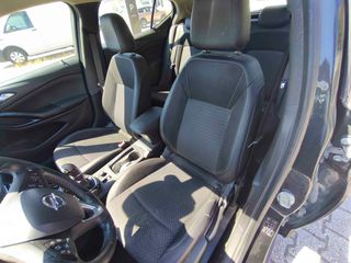 Opel Astra 2016-thumb-17