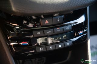 Peugeot 2008 2018 Allure 1.5Blue-HDi 102HP 6ΤΑΧΥΤΟ PANORAMA CLIMA ΘΕΡΜΑΙΝΟΜΕΝΑ-thumb-35