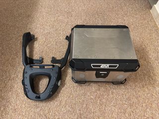 Σετ GIVI Βαλίτσα Αλουμινίου 44L + Σχάρα, για Honda X-ADV 750 / Forza 750