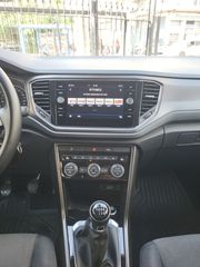 Volkswagen T-Roc 2018-thumb-19