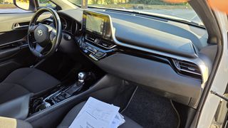 Toyota C-HR 2019 BOOKSERVIS TOYOTA-thumb-24