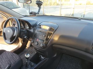 Kia Ceed / cee'd 2009 CEED 1.4