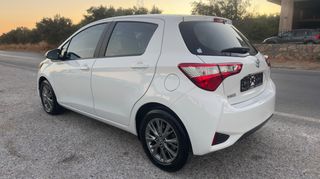 Toyota Yaris 2019-thumb-3