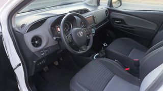 Toyota Yaris 2019-thumb-4