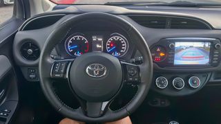 Toyota Yaris 2019-thumb-7