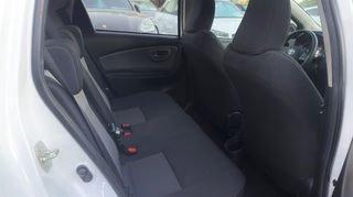 Toyota Yaris 2019-thumb-12