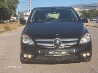 Mercedes-Benz B 180 2014-thumb-1