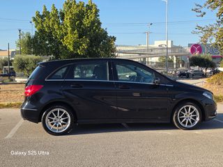 Mercedes-Benz B 180 2014-thumb-5