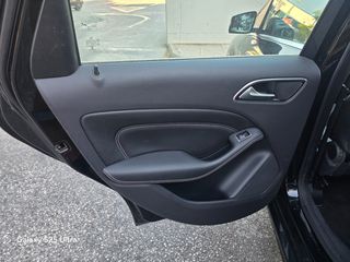 Mercedes-Benz B 180 2014-thumb-12