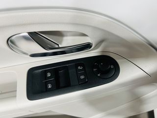 Volkswagen Up 2017 1.0 Up! beats audio!!BOOK SERVICE!!-thumb-19