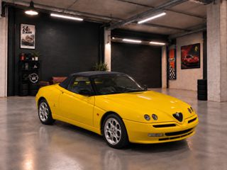 Alfa Romeo Spider 2003 LIMITED EDITION  NUMBERED no324-thumb-2