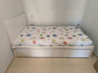 Κρεβάτι με στρώμα