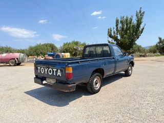 Toyota Hilux 1990-thumb-3