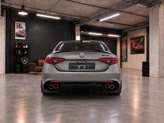 Alfa Romeo Giulia 2019 V6 NRING NR 32/108  4500 km !-thumb-3