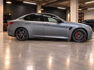 Alfa Romeo Giulia 2019 V6 NRING NR 32/108  4500 km !-thumb-10