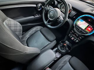 Mini Cooper D 2019 /// Automatic /// Full Extra /// Panorama ///-thumb-25
