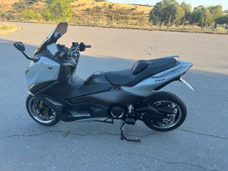 Yamaha TMAX 560 2025 Tmax 560 tech Max 2025-thumb-1