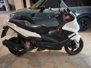 Gilera Nexus 300 2011-thumb-1