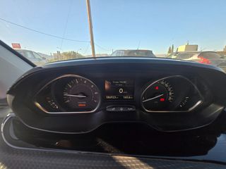 Peugeot 2008 2016-thumb-14