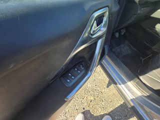Peugeot 2008 2016-thumb-15