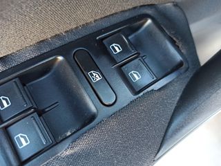 Volkswagen Polo 2014 COMFORT TSI 90PS DSG-thumb-9