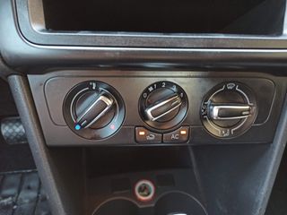 Volkswagen Polo 2014 COMFORT TSI 90PS DSG-thumb-17