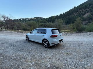 Volkswagen Golf 2019 gti-thumb-5