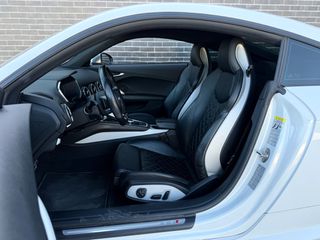 Audi TTS 2015-thumb-10
